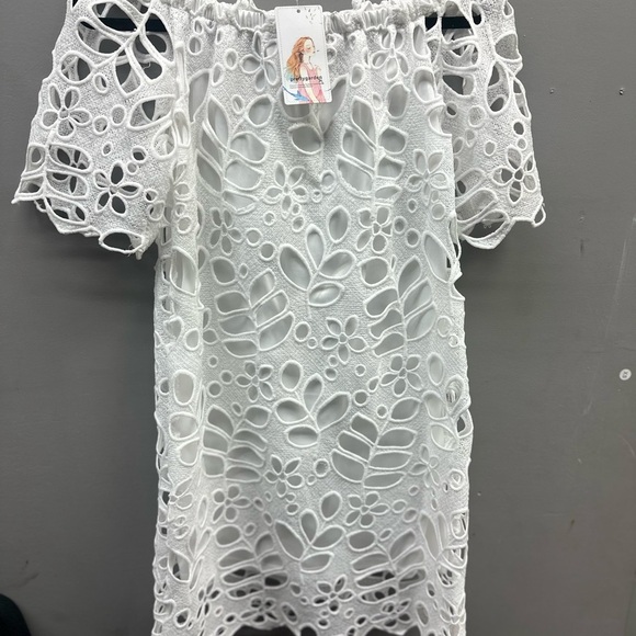 PrettyGarden White Off-Shoulder Lace Dress size M <<19>> - Picture 4 of 8
